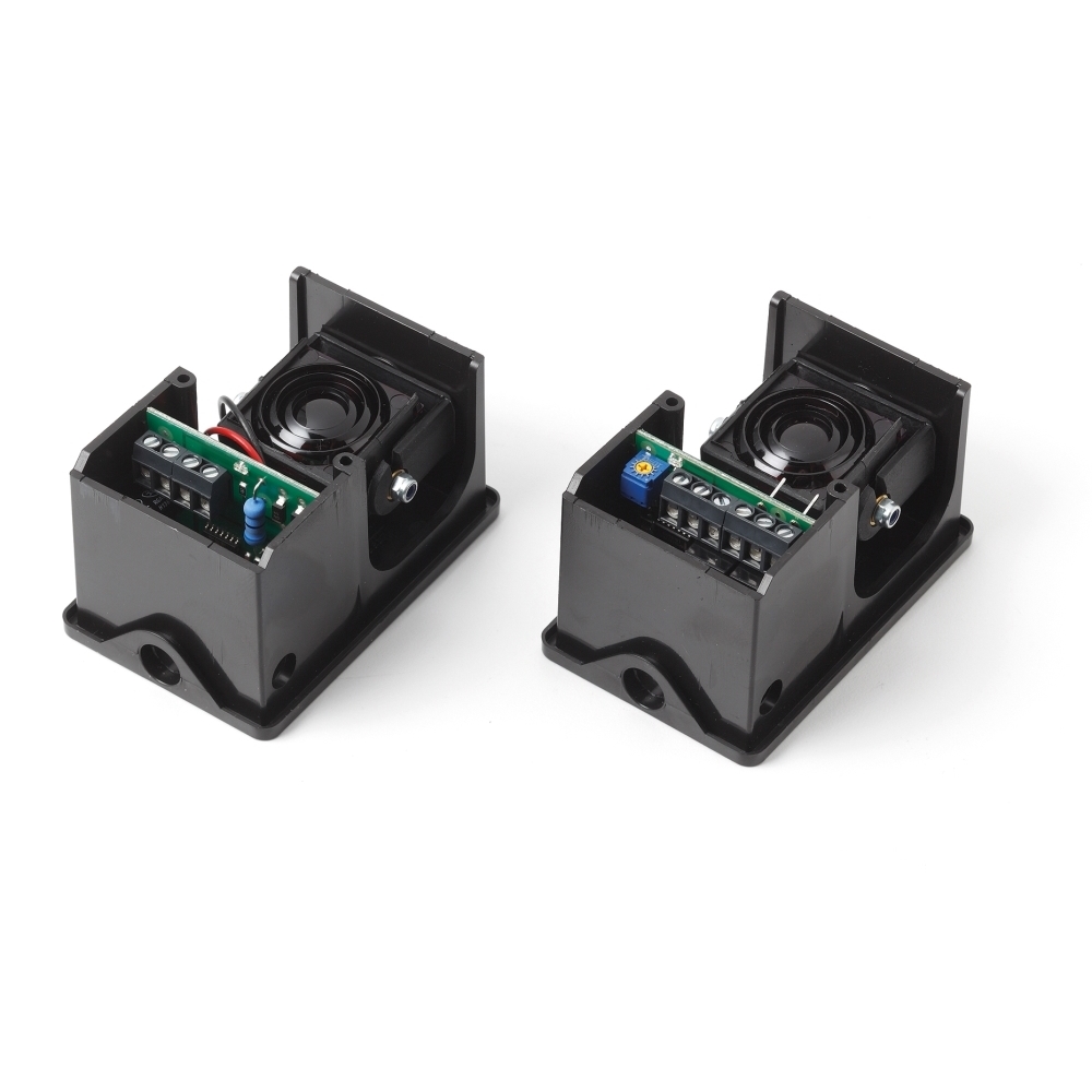 Coppia Di Fotocellule a Parete 12V 24V IP55 Portata 15MT CARDIN CDR841E00